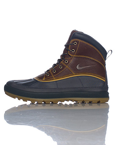 nike boots woodside men's